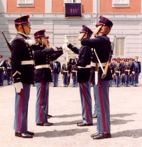 Esercito,_Nunziatella,_cerimonia_del_passaggio_della_Stecca