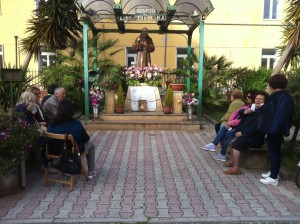 Gruppo S.Pio, Rosario durante le domeniche di maggio