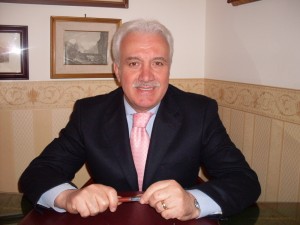 ELPIDIO-RUSSO-SINDACO-CASAGIOVE-