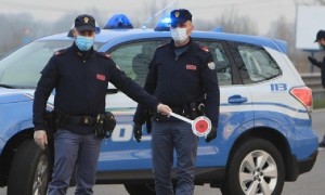 coronavirus-a-napoli-polizia